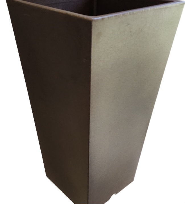 Maceta Obelisco Mediana 60 CM alto Reciclable Resistente y en Varios colores